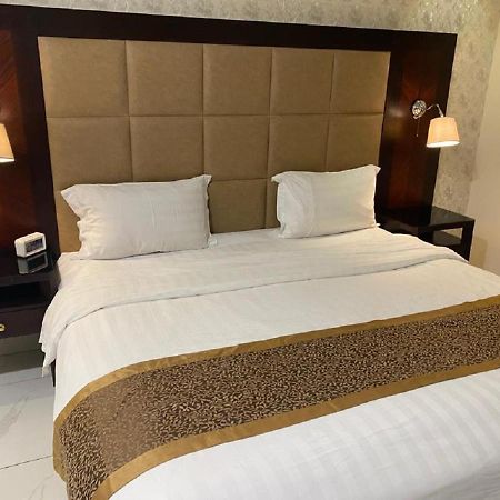 جلنار الشرق للشقق المخدومة Jeddah Exterior photo