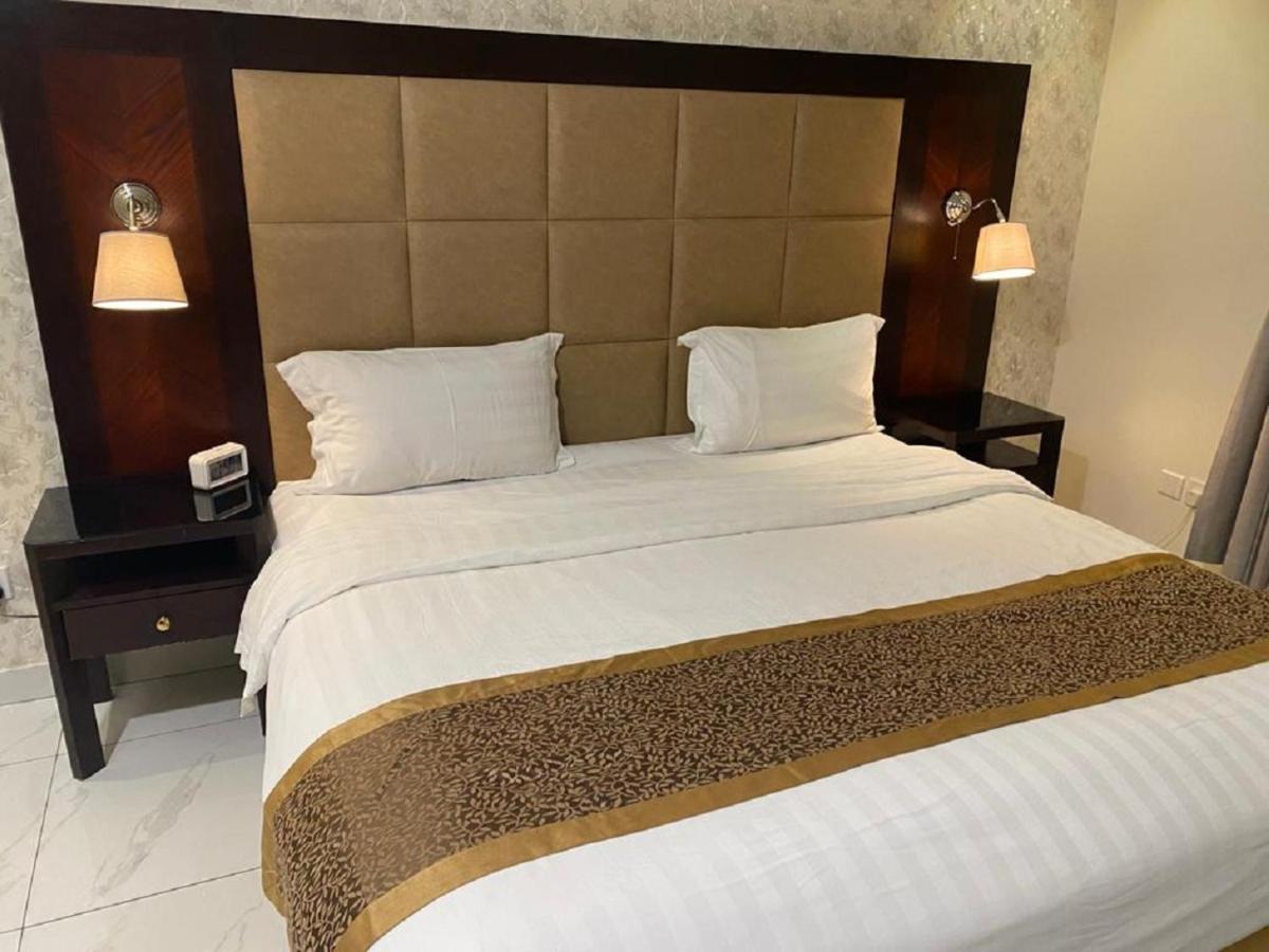 جلنار الشرق للشقق المخدومة Jeddah Exterior photo