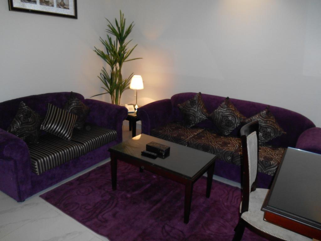 جلنار الشرق للشقق المخدومة Jeddah Exterior photo