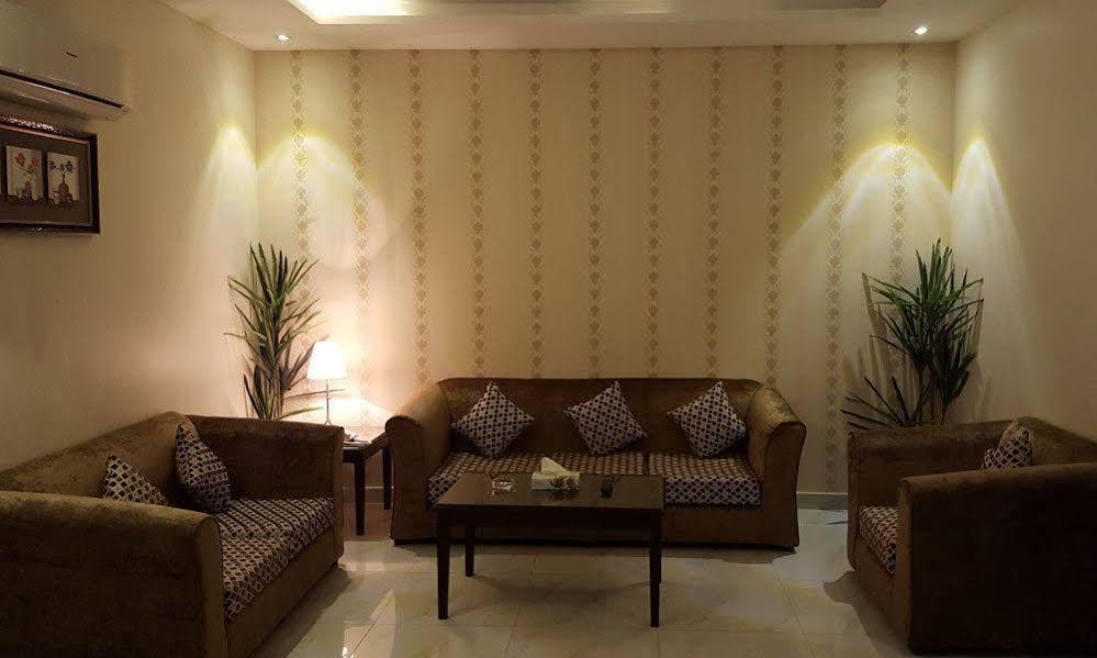 جلنار الشرق للشقق المخدومة Jeddah Exterior photo